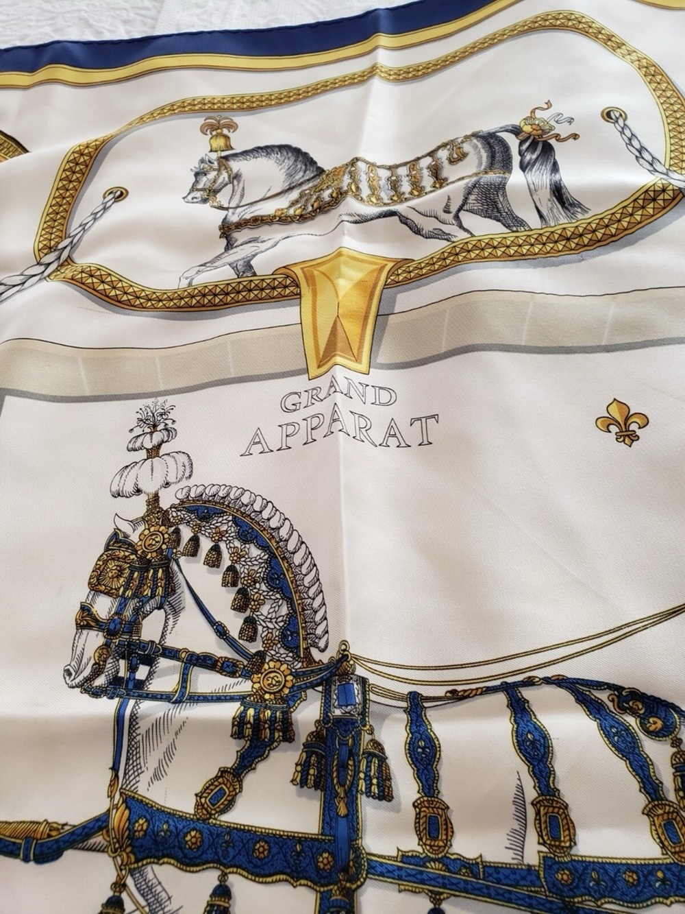Hermes Grand Apparat Silk Scarf in White, Gold & Navy - Picture 6 of 8